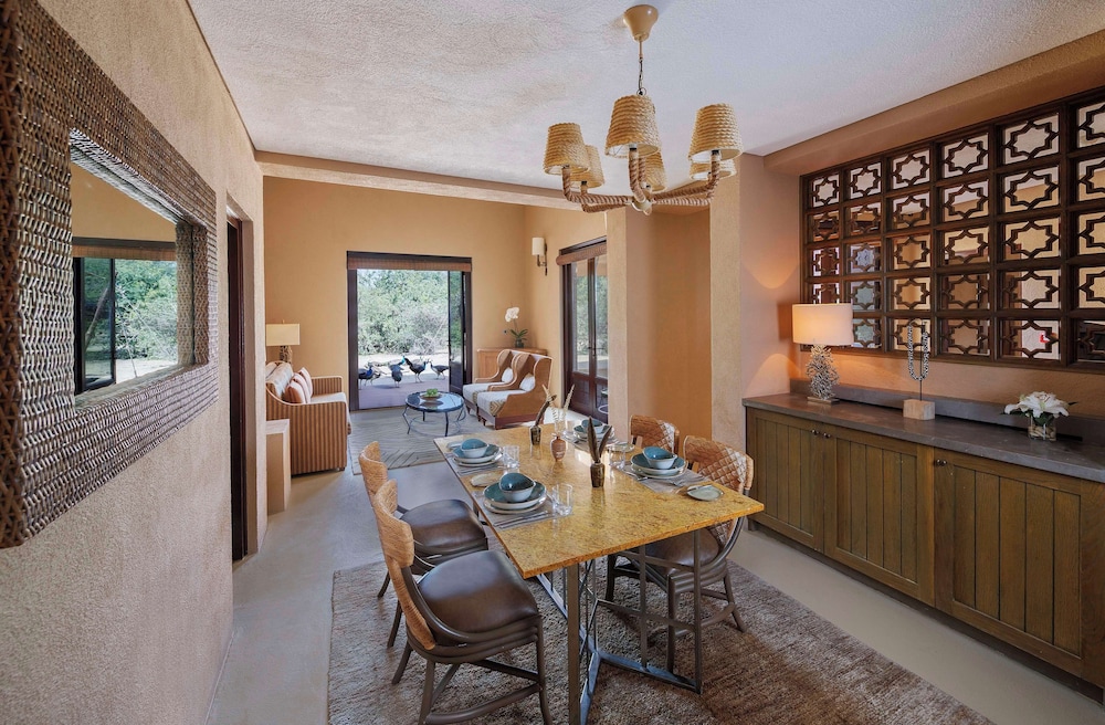 Anantara Al Sahel Villa Resort