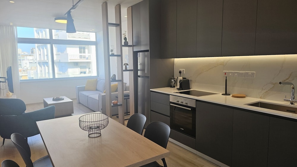 37 NIC - Stay City Center Gem