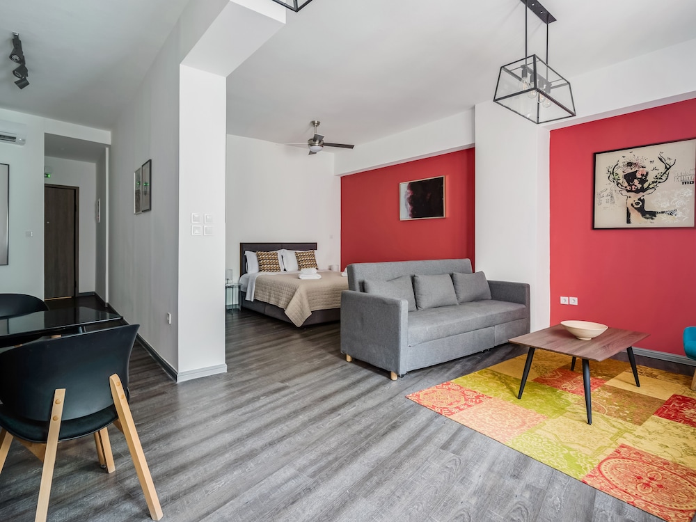 Sanders Center - Lovely Studio Apartment photo 4