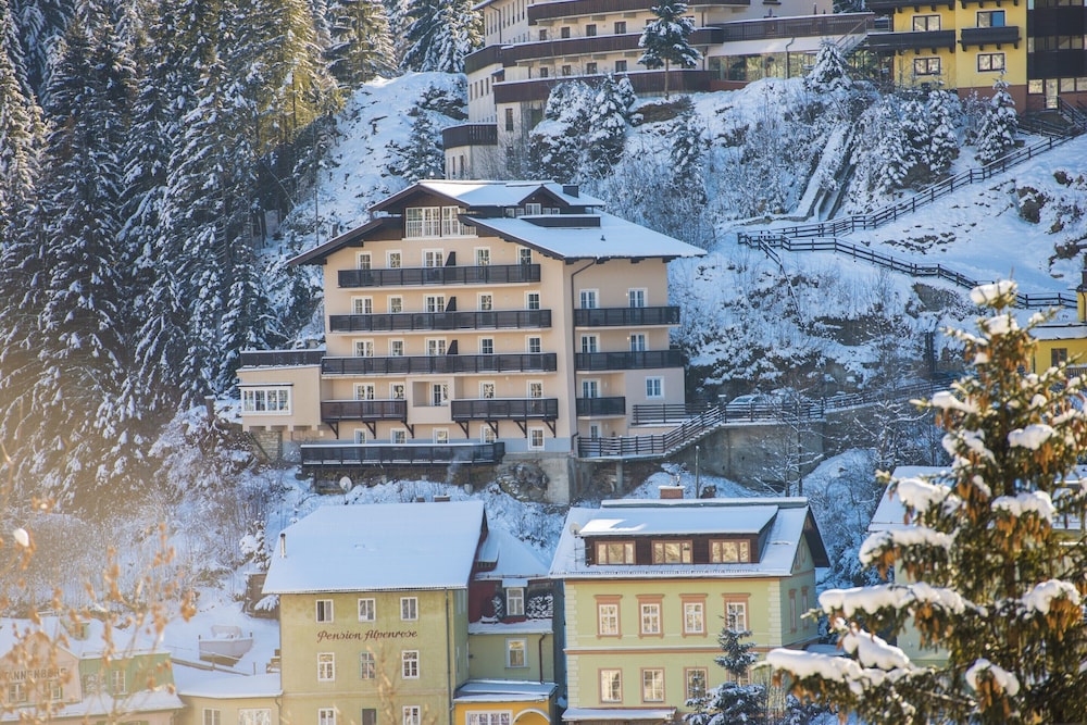 Apartment Bad Gastein Near Ski Slopes