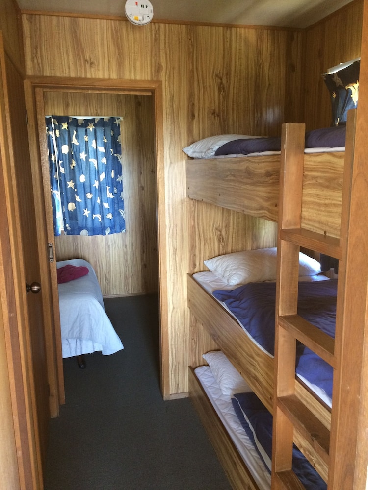 Cooba Holiday Motel
