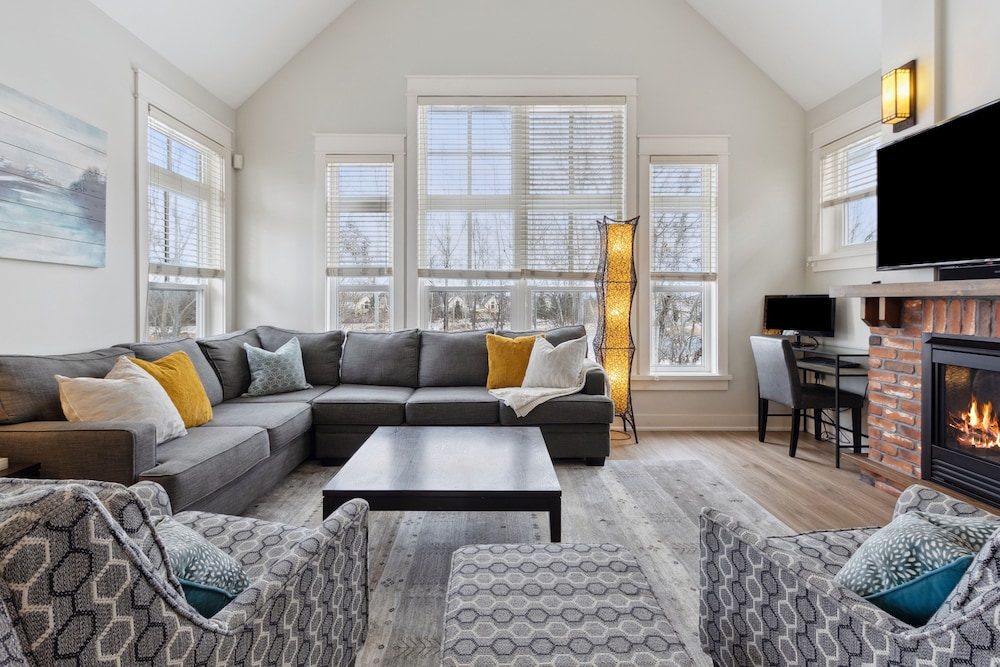 Rivergrass Condos