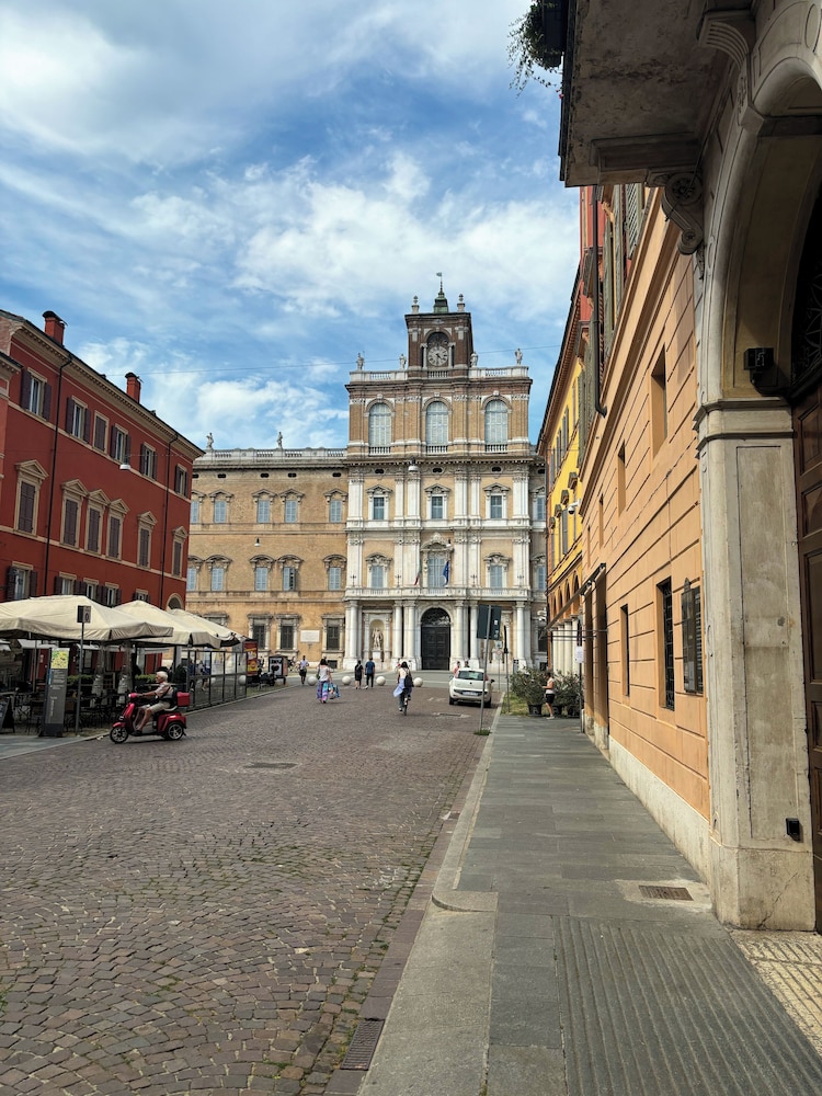 Farini House - apartment in Modena view 4