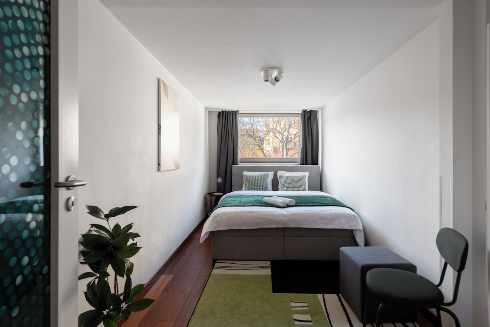 Luxury 5-bedrooms apart in Prague
