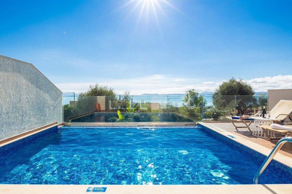 Villa Leo in Mparmpati