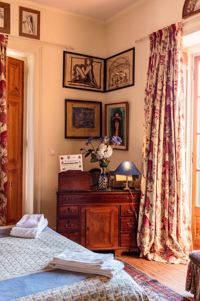 Shepinetree - Pinheira House