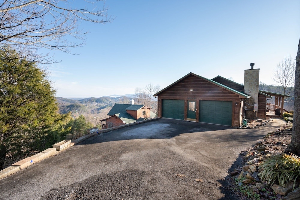 Retreat In The Smokies 3 Bedroom Home