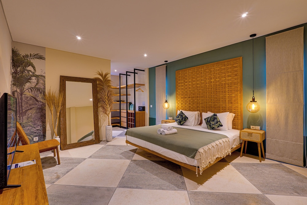 Stylish Canggu Apartment near Berawa Beach