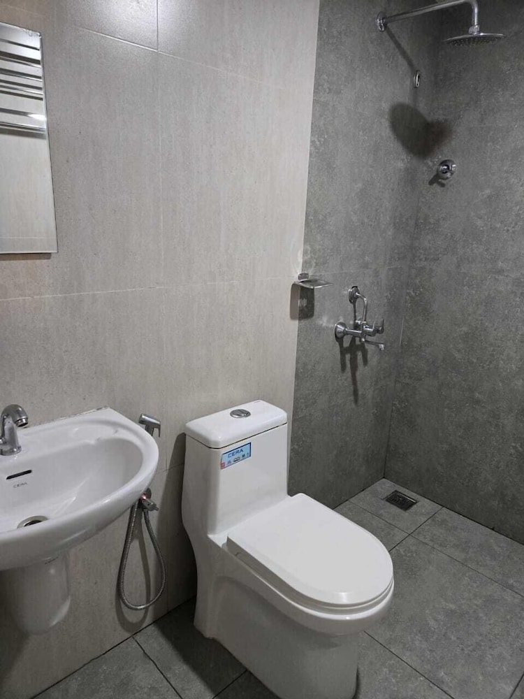 Centur Apartments
