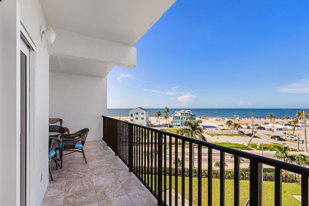 1511 Seas The Day: Batiki West Unit #504 2 Bedroom Condo