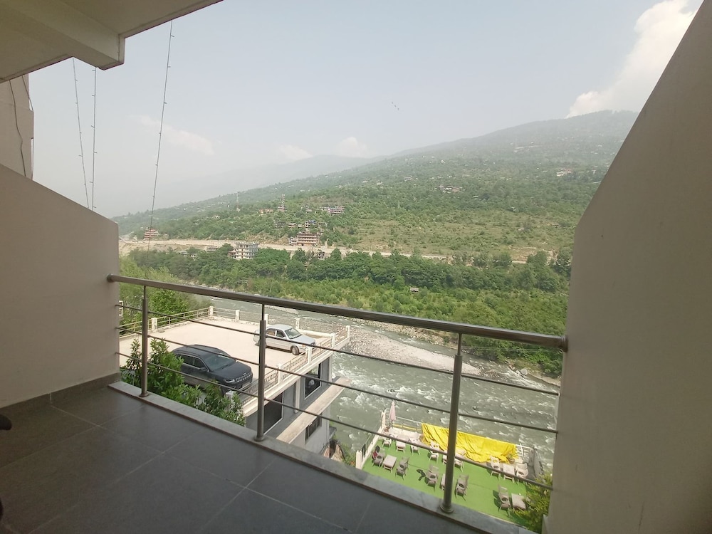 Diamond Vaishali