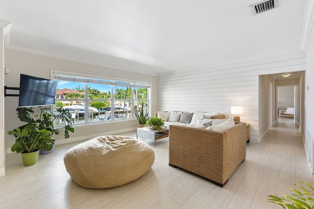 Relaxing Beach Apt in las Olas Blvd