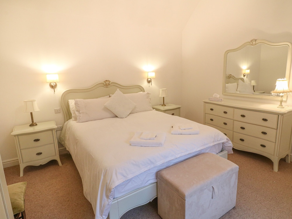 Brookside Cottage view 4