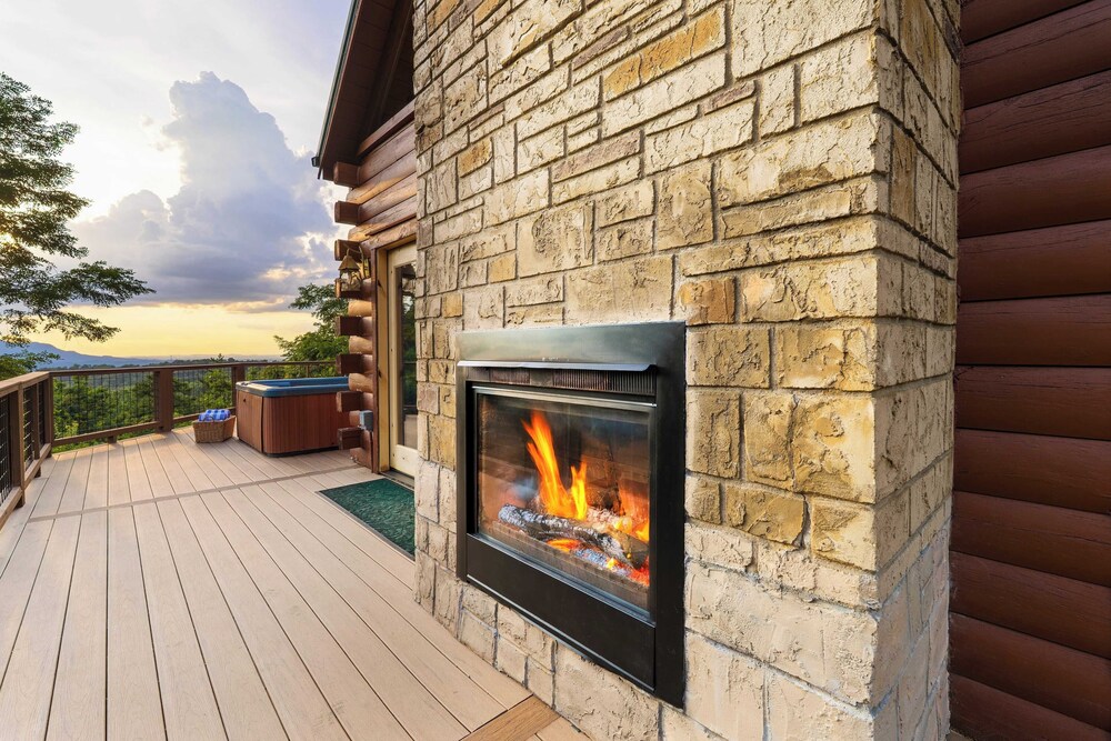 Sleeps 26, 2 Homes Theater Room, Game Room, Hot Tub, Smoky Mountain Views