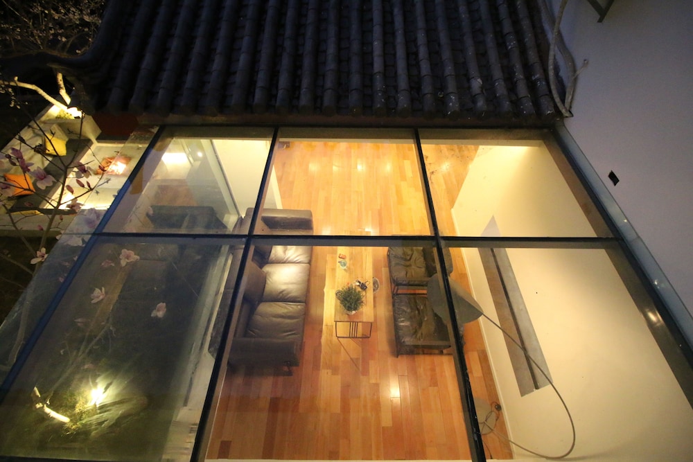 Lijiang Shuhe Travelling With hotel