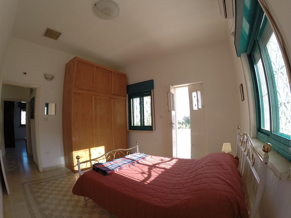 Auberg-Inn Guesthouse