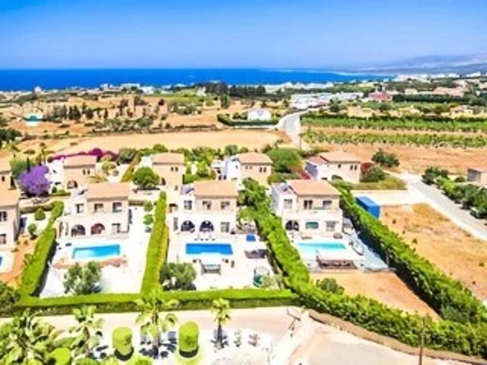 Sunset Villa Retreat in Agios Georgios