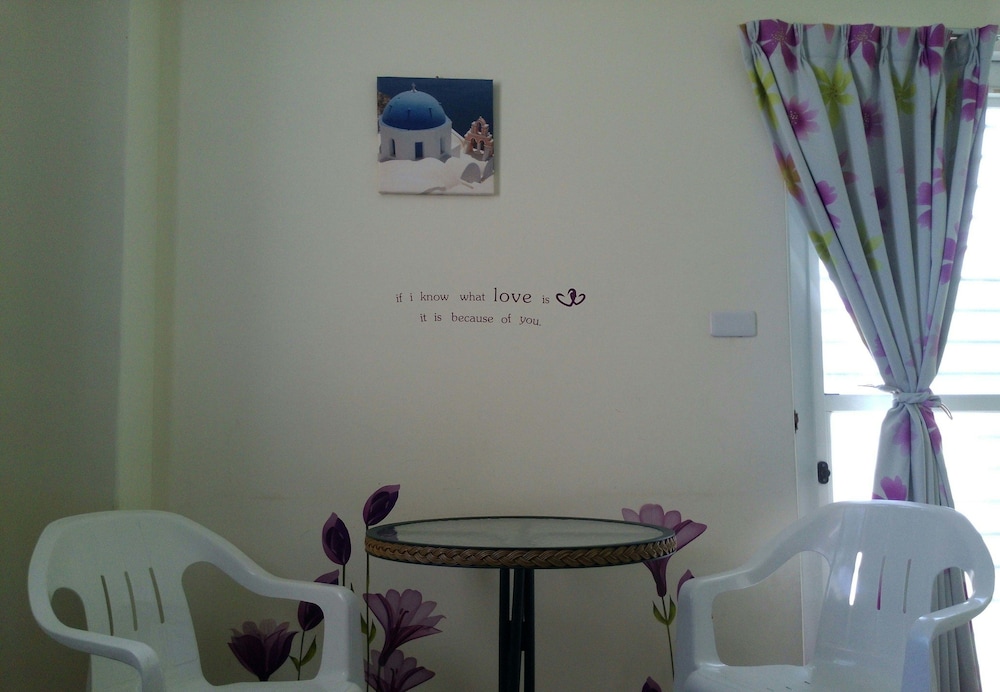 Caitlyn Hostel