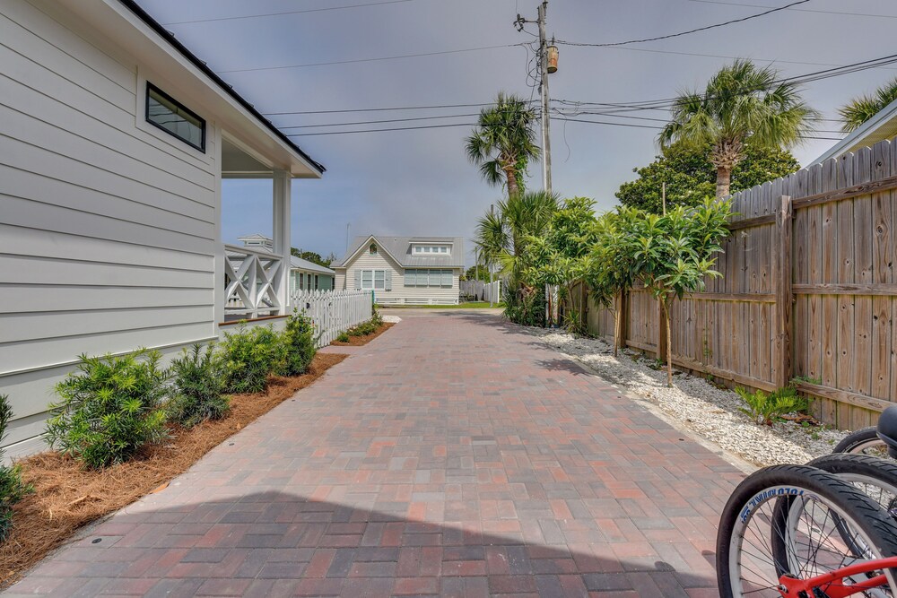 Walk to Laguna Beach: Modern Studio in Pcb!