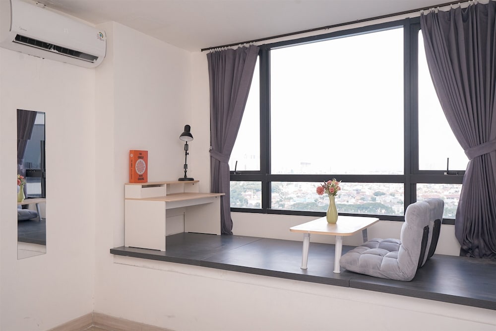 Spacious Comfy Studio Room At Collins Boulevard Apartment