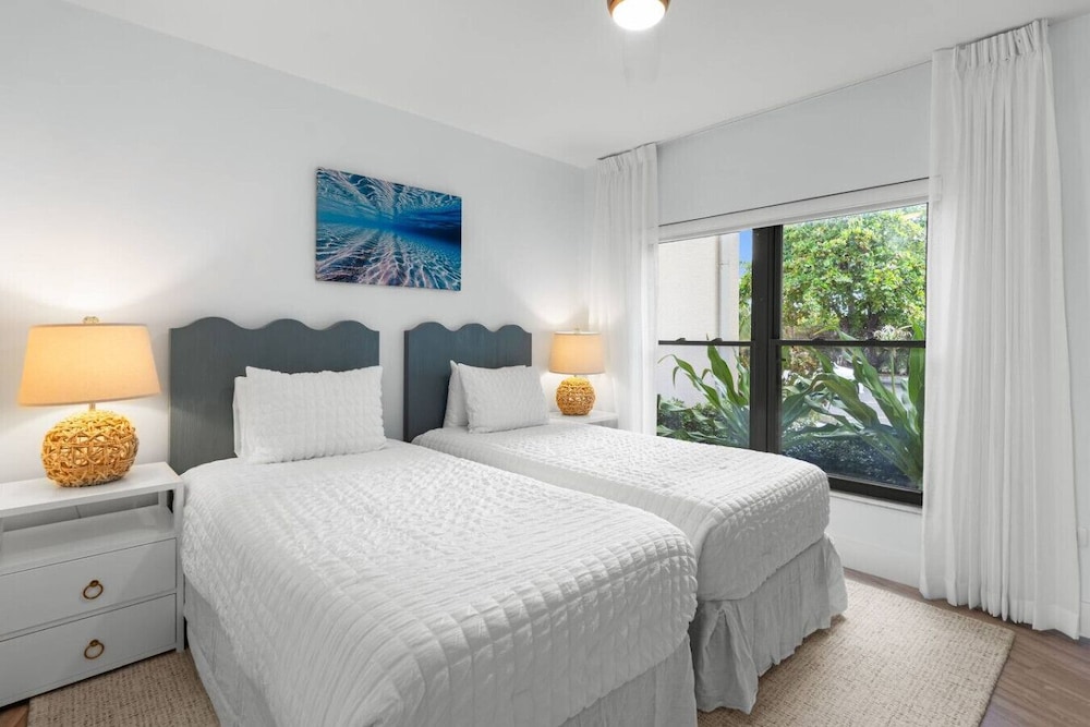 New Remodel Ocean View Pool 75 TV Sleeps 6