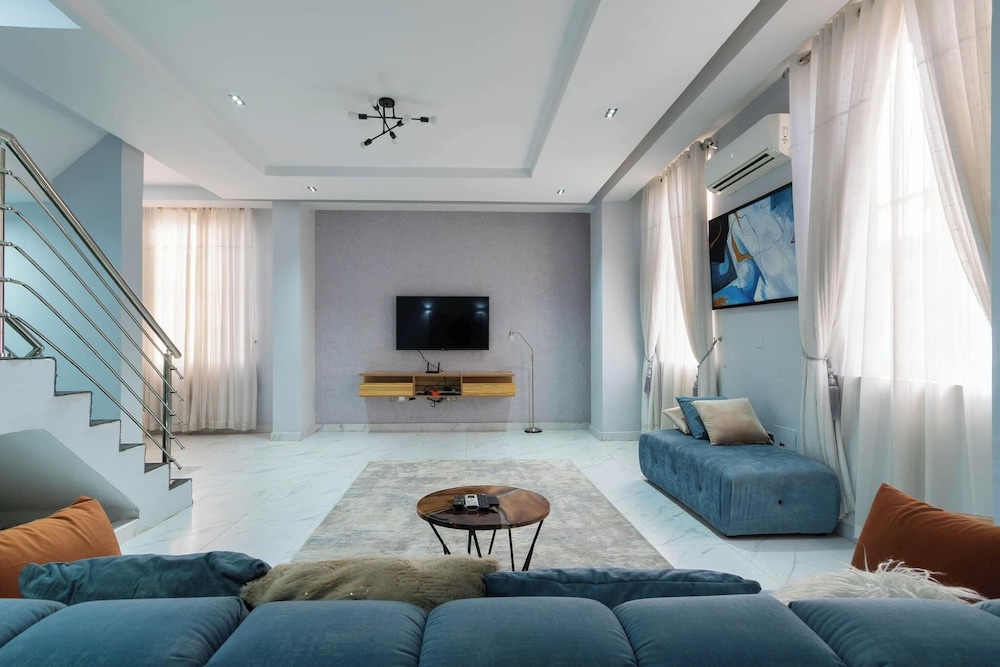 Blue Bell Suites and Apartments