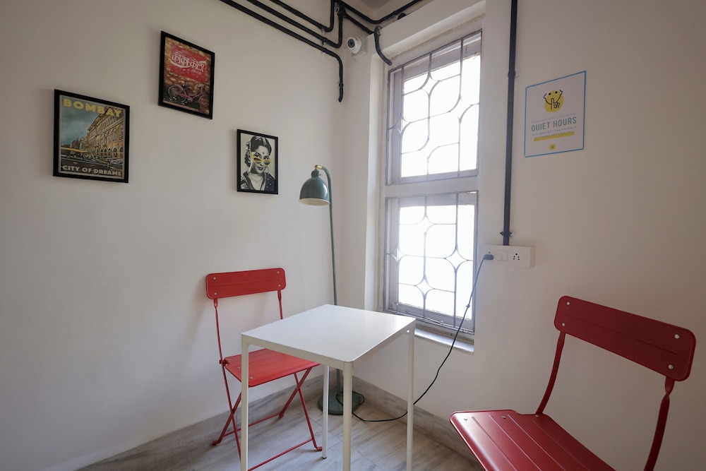 Locomo Hostel Mini - 9 mins from airport