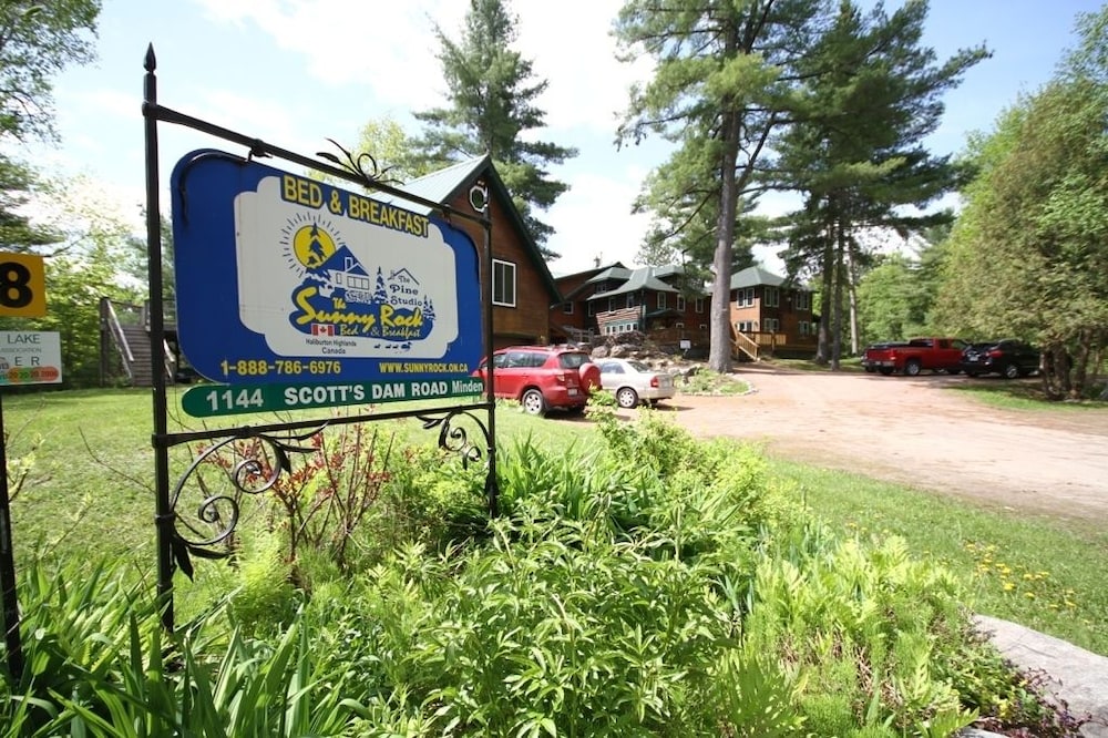 Sunny Rock B&B Haliburton