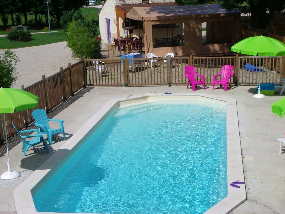 Camping le Beauvillage - Yourte photo 3