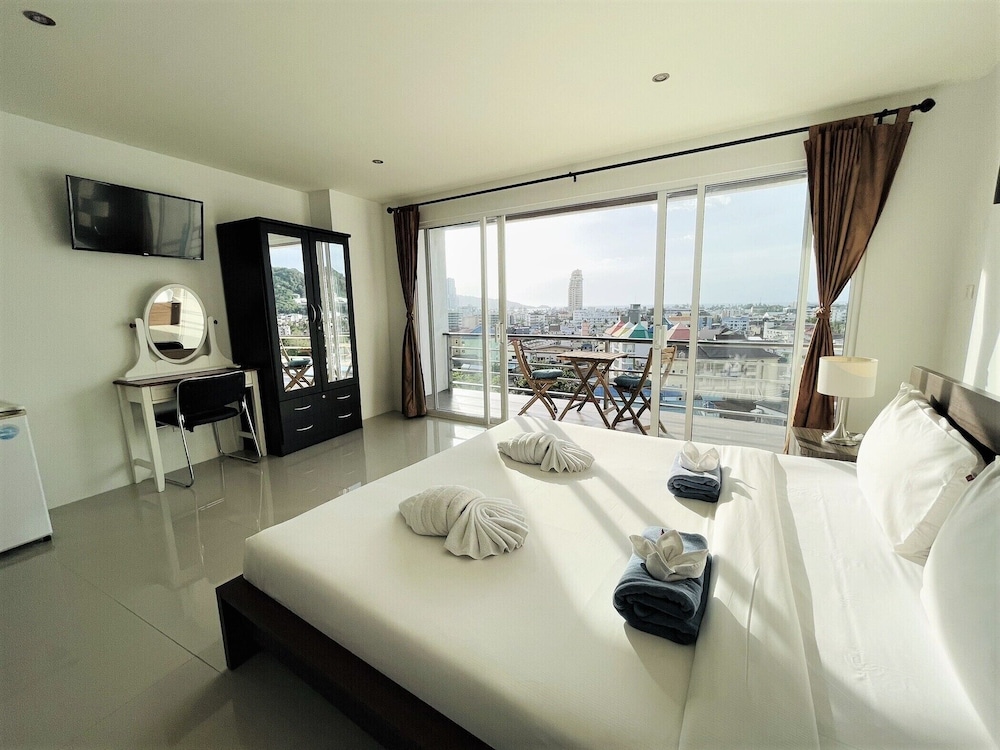 Ocean View Treasure by Lofty view 2