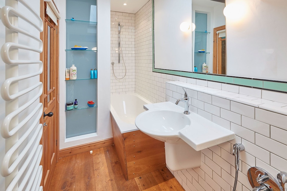 Host Stay 4 Skyreholme Mill Cottages view 4