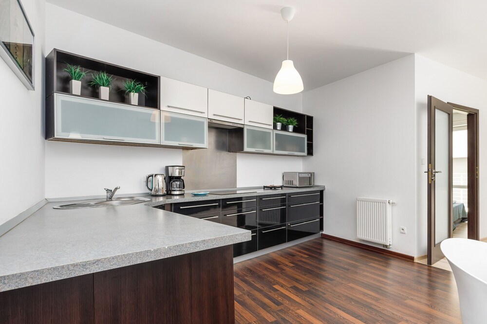 Apartment at the Port by Renters view 5