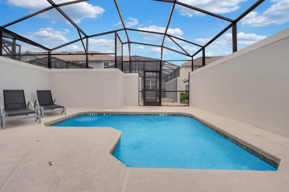 Best Location Property w Pool Located Very Close to Disney and Most Attractions - Image 2