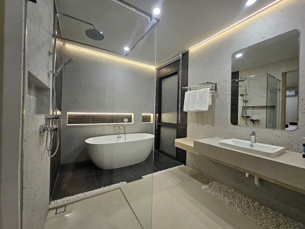 GRAND JOMTIEN PALACE HOTEL