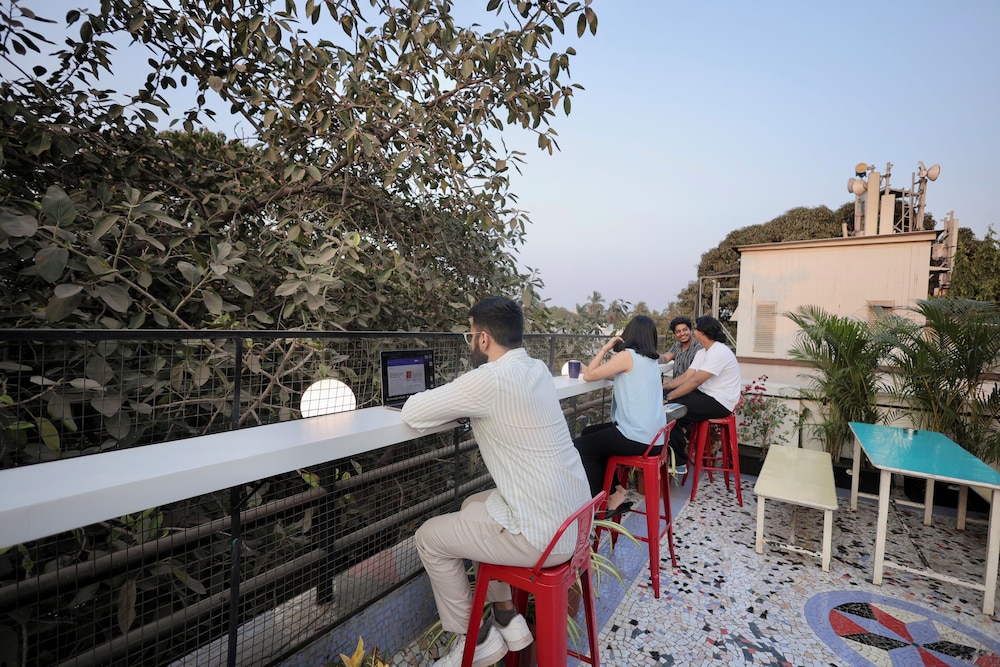 Locomo Hostel Mini - 9 mins from airport