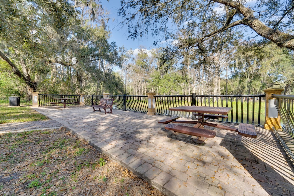 7 Mi to Usta: Waterfront 'tennis House' w/ Yard!