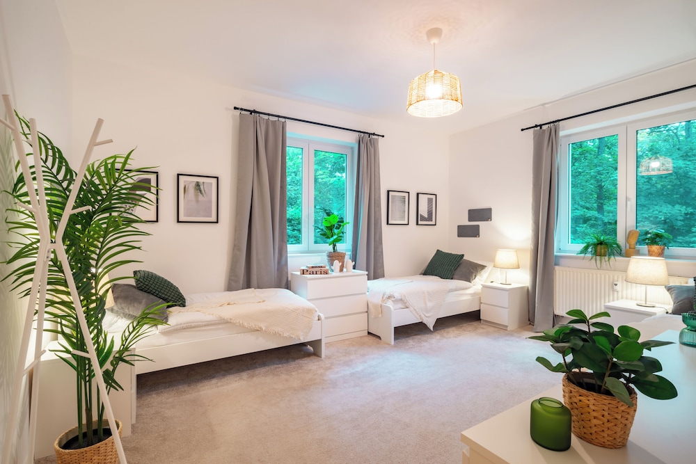 Arbio Monteurzimmer Zossen For 5 People W Parking
