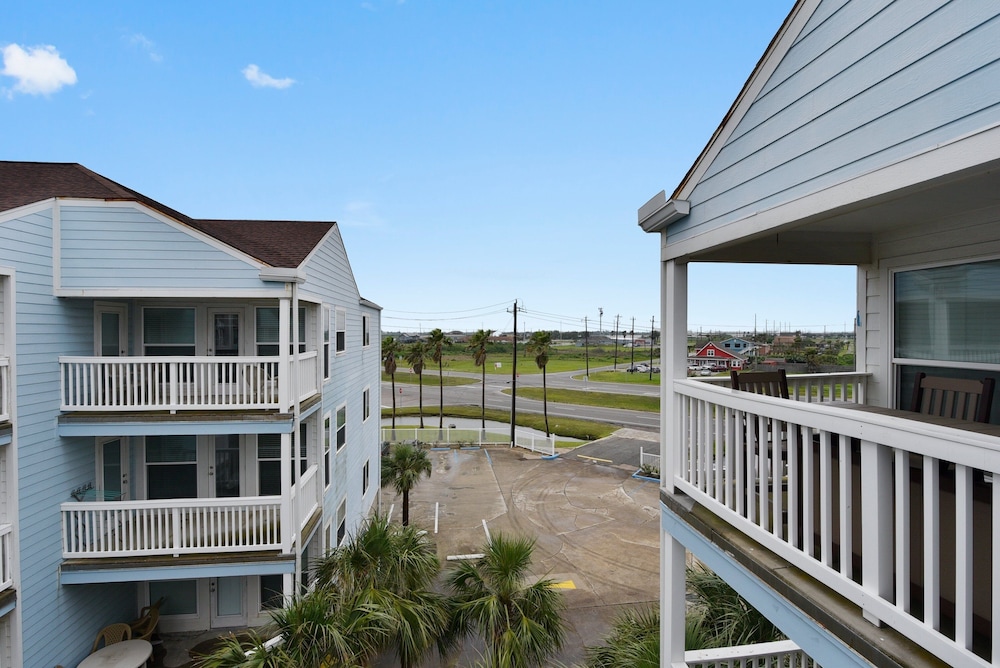 Seascape 2301 2 Bedroom Condo by RedAwning