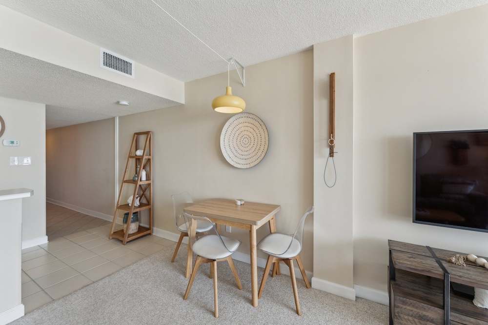 Stunning Ocean Views From The 10th Floor 1 Bedroom Condo