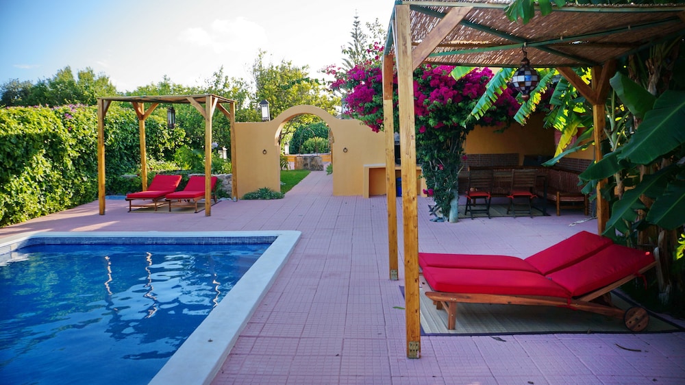 Hotel Inn Seventies Cheap & Chic II - Image 1