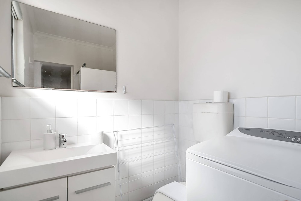Quaint 1BD on the Doorstep of Manly Beach
