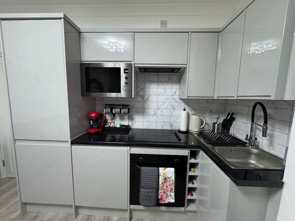 Cozy 2br-5guests-near Attractions-garden