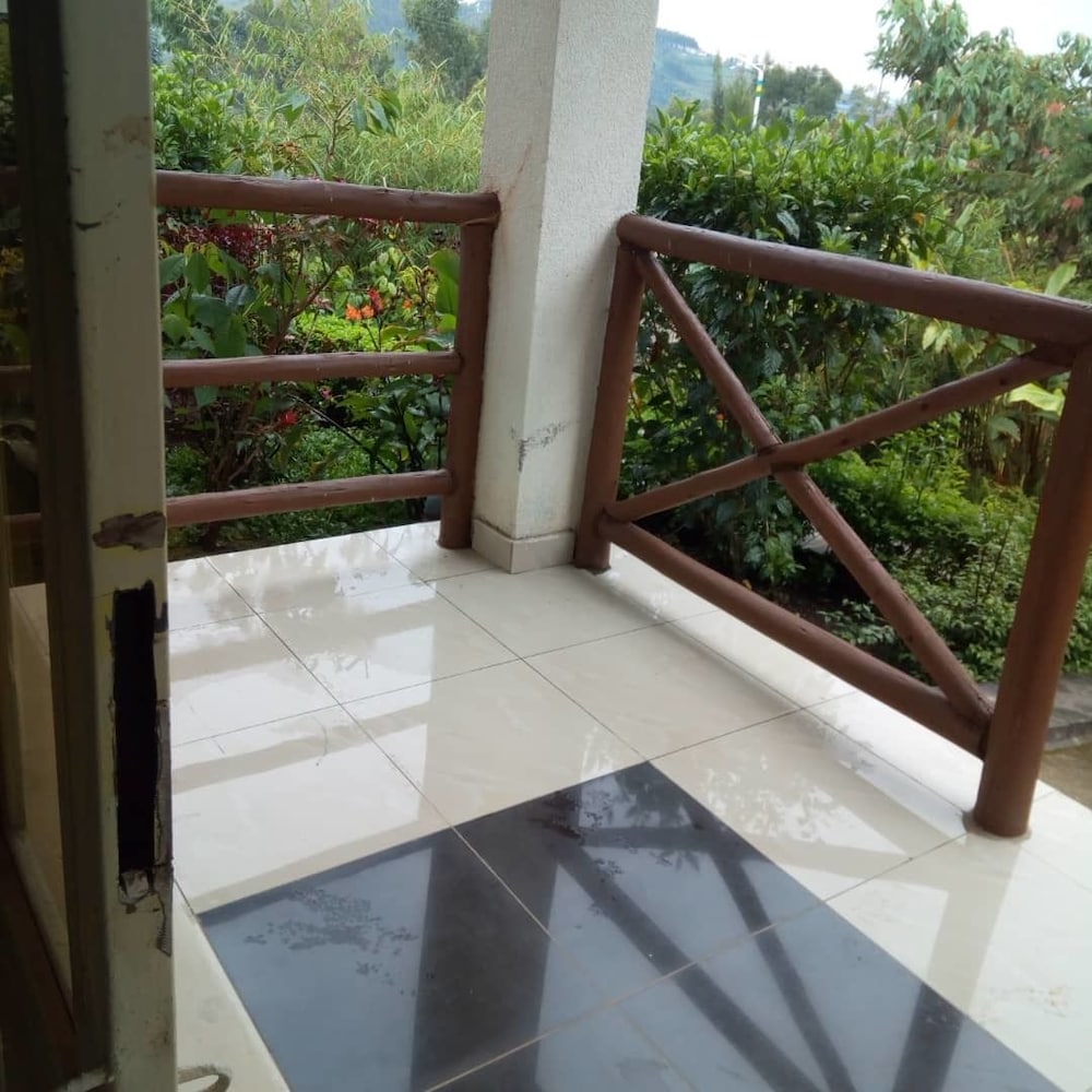 East Africa Amazon Guest House view 4