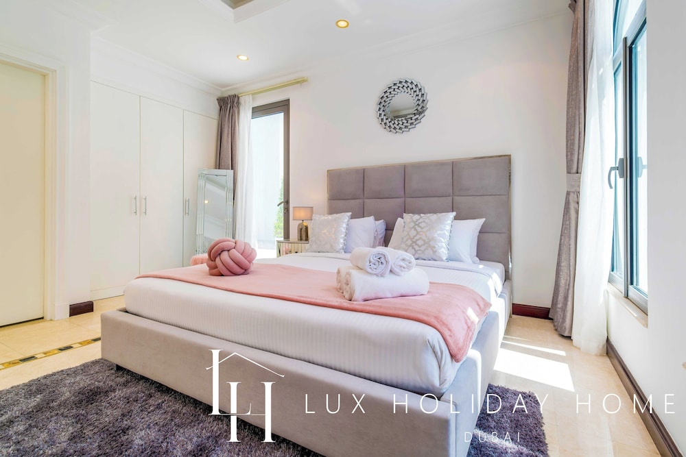 LUX The Ultimate Island Palm Villa