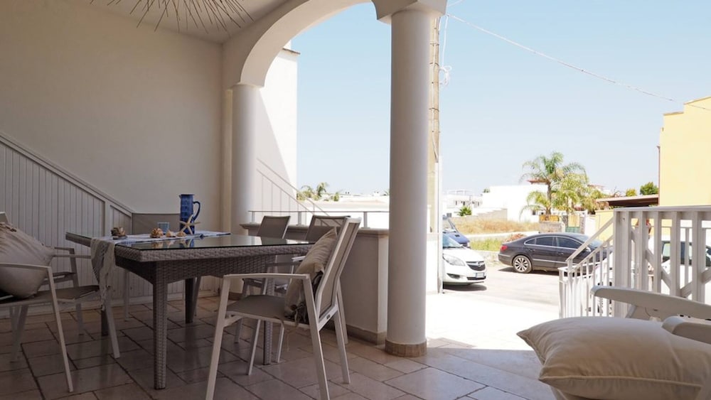 Villa del Mare 2 Three Bedrooms 700 Metres From the Beach