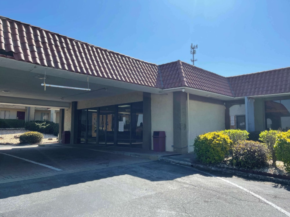 Motel 6 Stockbridge, GA – Hwy 138 W