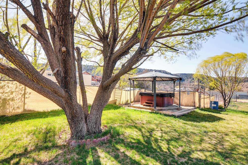 'will's Place' Utah Family Getaway: Hot Tub & Yard