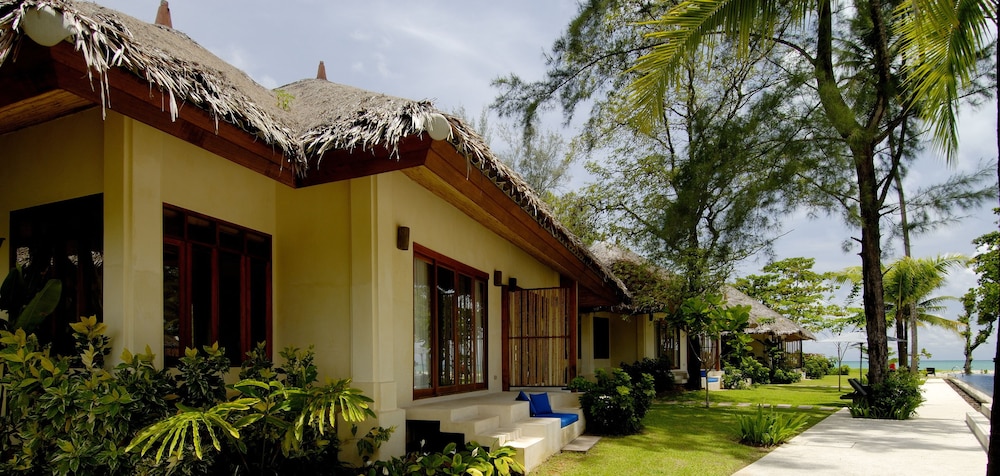 Bangsak Village - Adults Only