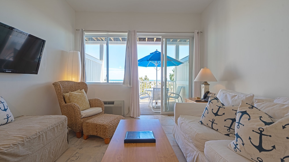 Sea Crest Resort