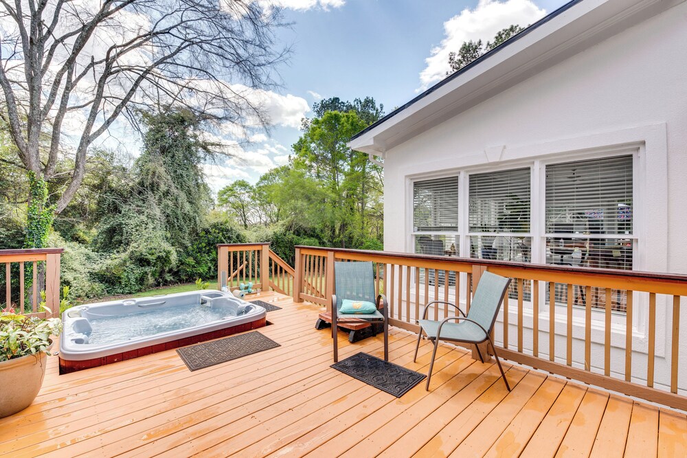 Athens Vacation Rental Near Sanford Stadium & Dtwn view 5